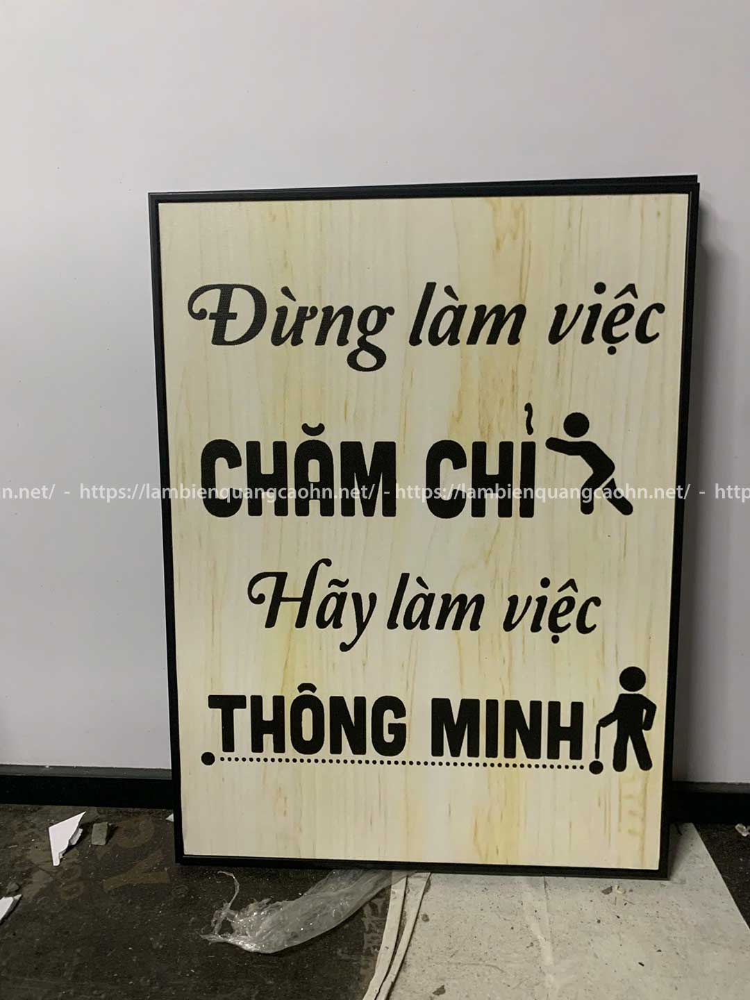 Tranh treo tường công ty