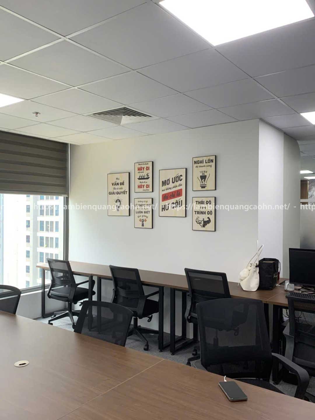 Tranh treo tường công ty