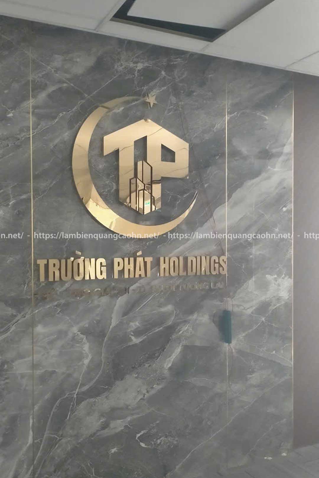 Vách logo quầy lễ tân