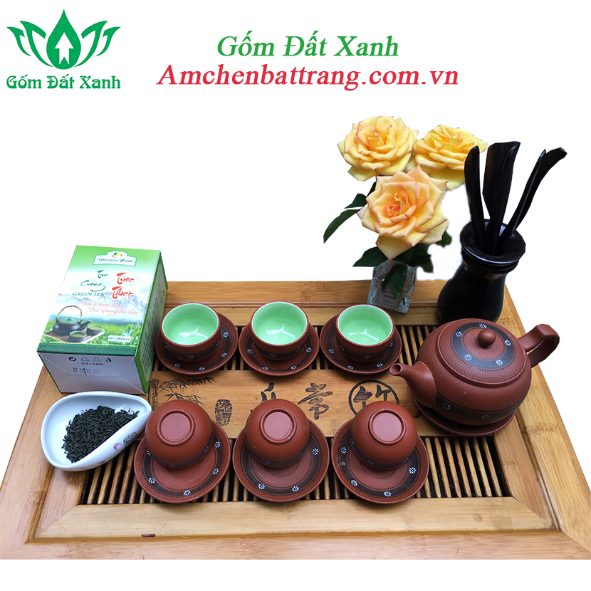Ấm chén Bát Tràng, quà tặng năm mới