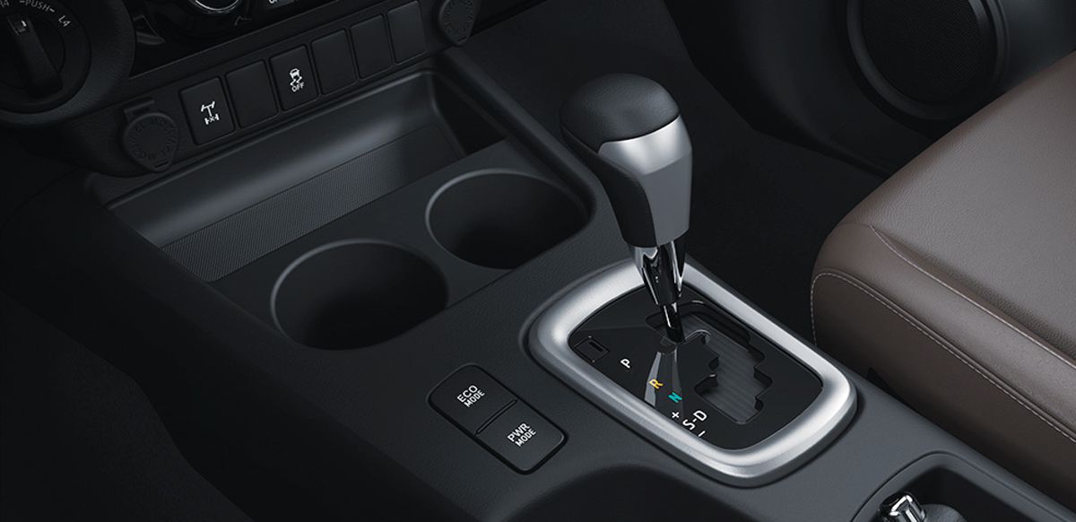 Hộp số tự động hiện đại TOYOTA HILUX 2.8G 4x4 MT