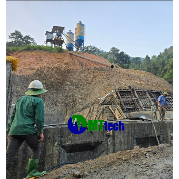 Công trường thủy điện Pa Tần 1