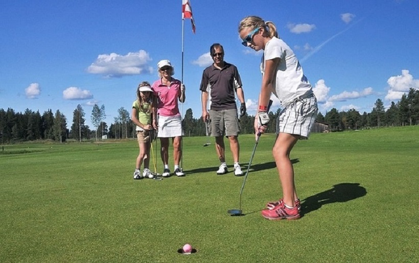 Những hãng giầy chơi golf nổi tiếng dành cho trẻ em