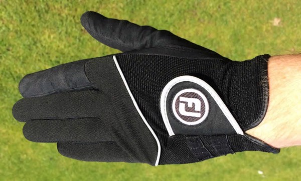 găng tay FootJoy có lớp vải thoáng khí