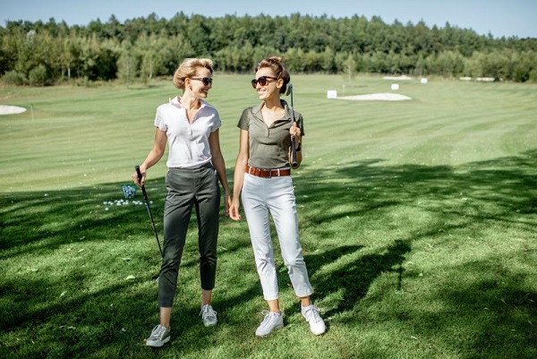 Cách chọn giầy đánh golf nữ đúng chuẩn