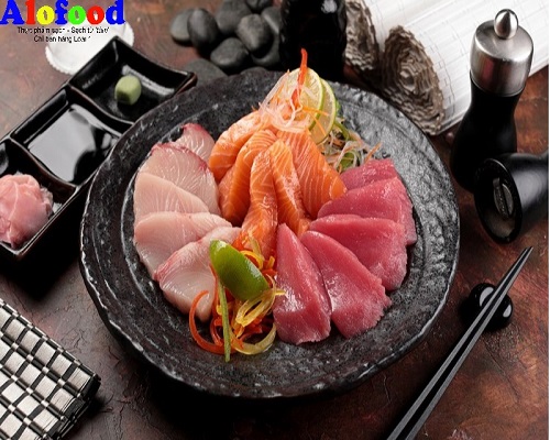 SỰ KẾT HỢP DINH DƯỠNG HOÀN HẢO GIỮA SASHIMI BỤNG CÁ NGỪ VÀ  SASHIMI CÁ HỒI