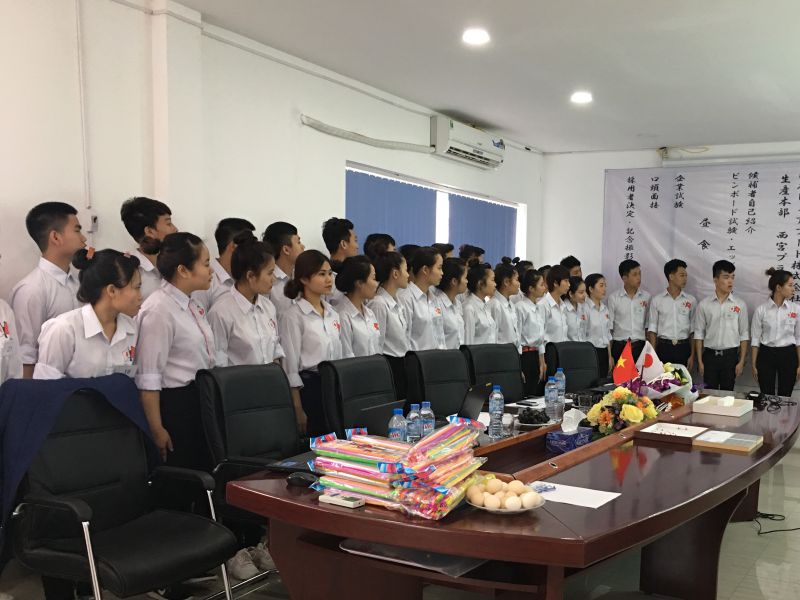 THỰC TẬP SINH CÔNG TY BATIMEX HÀ NỘI TƯNG BỪNG CHÀO ĐÓN 20 NGHIỆP ĐOÀN SANG THĂM CÔNG TY TRONG THÁNG 4/2017