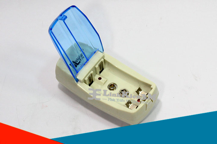 Bộ Sạc Pin 9V/AA/AAA BLuebaby BL-101  giá rẻ