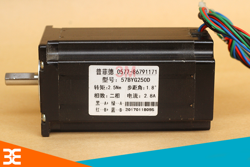 Mặt bên của Toàn diện động Cơ Bước 57BYG250D 1.8