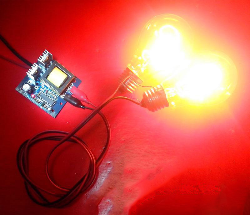 Bộ Chuyển Đổi INVERTER 12VDC-220VAC 150W