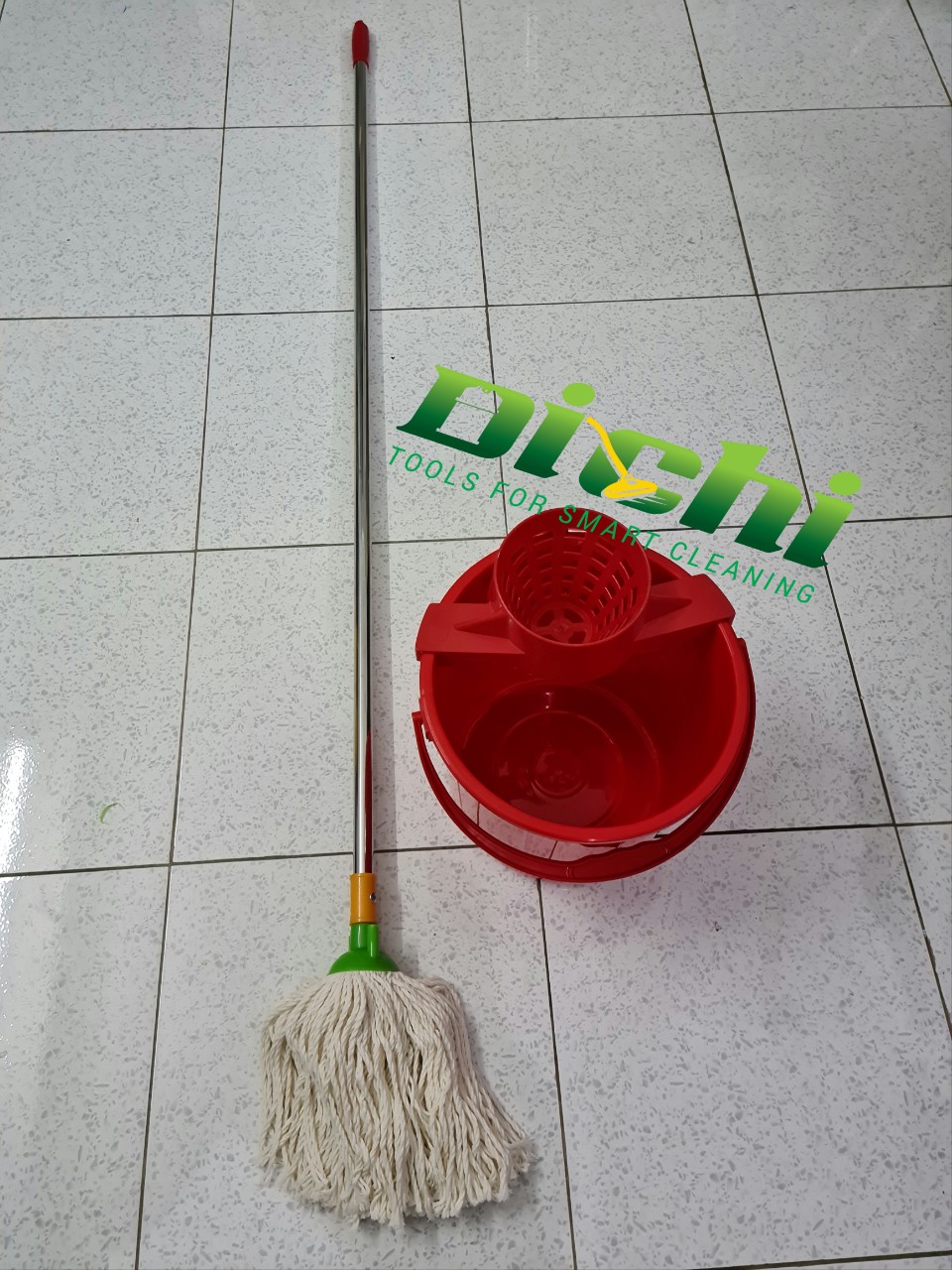 Búi lau nhà Moppy