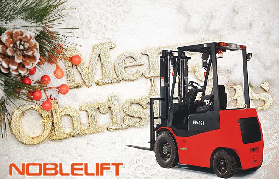 10 NAM DF- CHUYEN XE NANG HANG