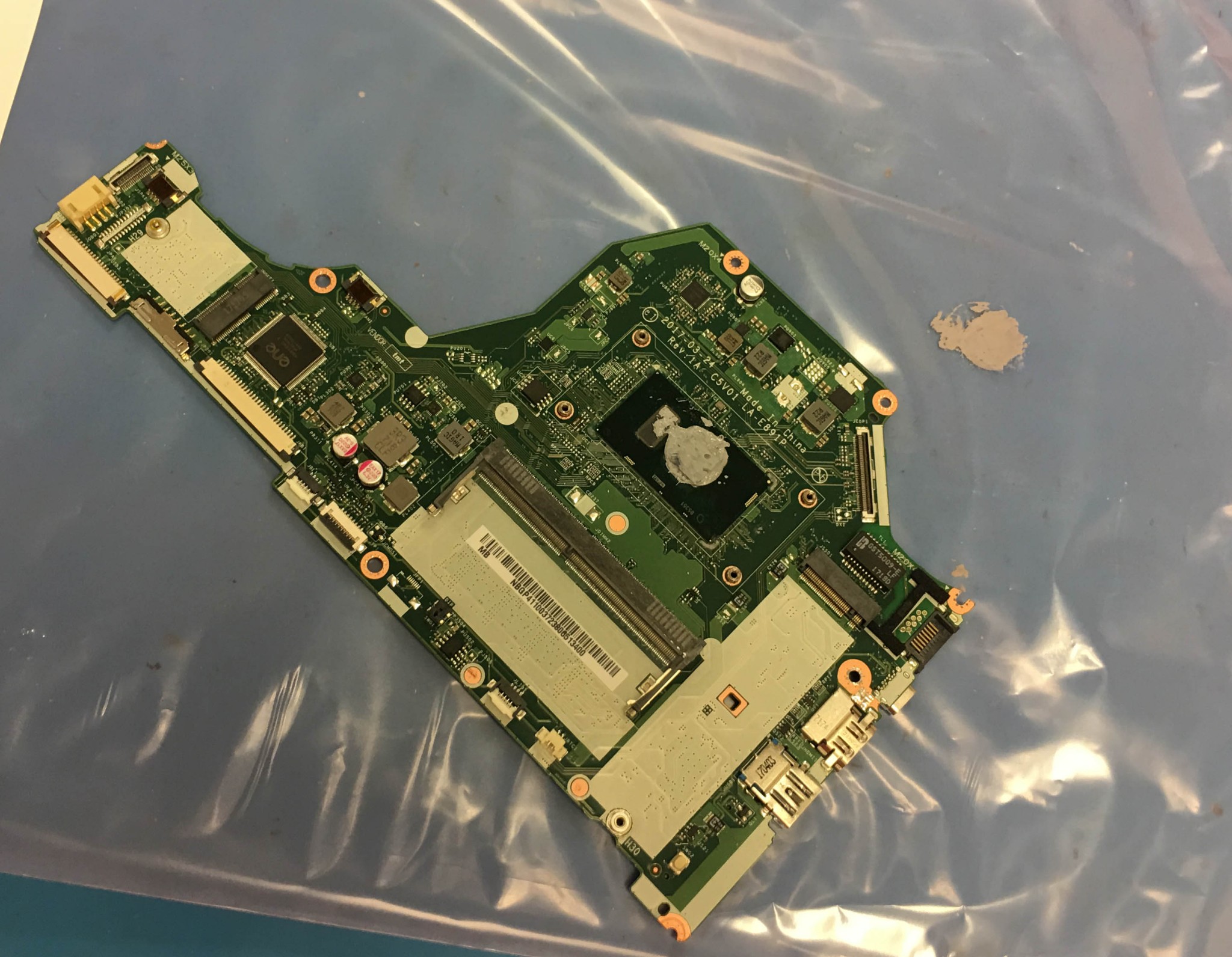 Main Acer Aspire 5 a515-51g-750C CPU i7-7500U