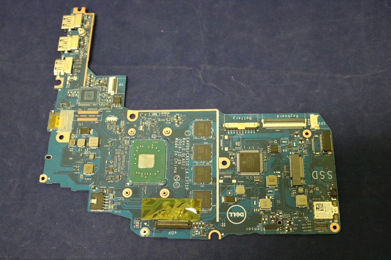 Main Dell latitude 3189 LA-E371P
