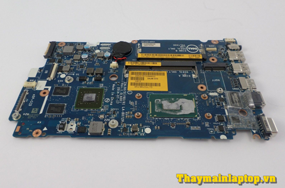 Main dell Latitude E3550 i3-4005U