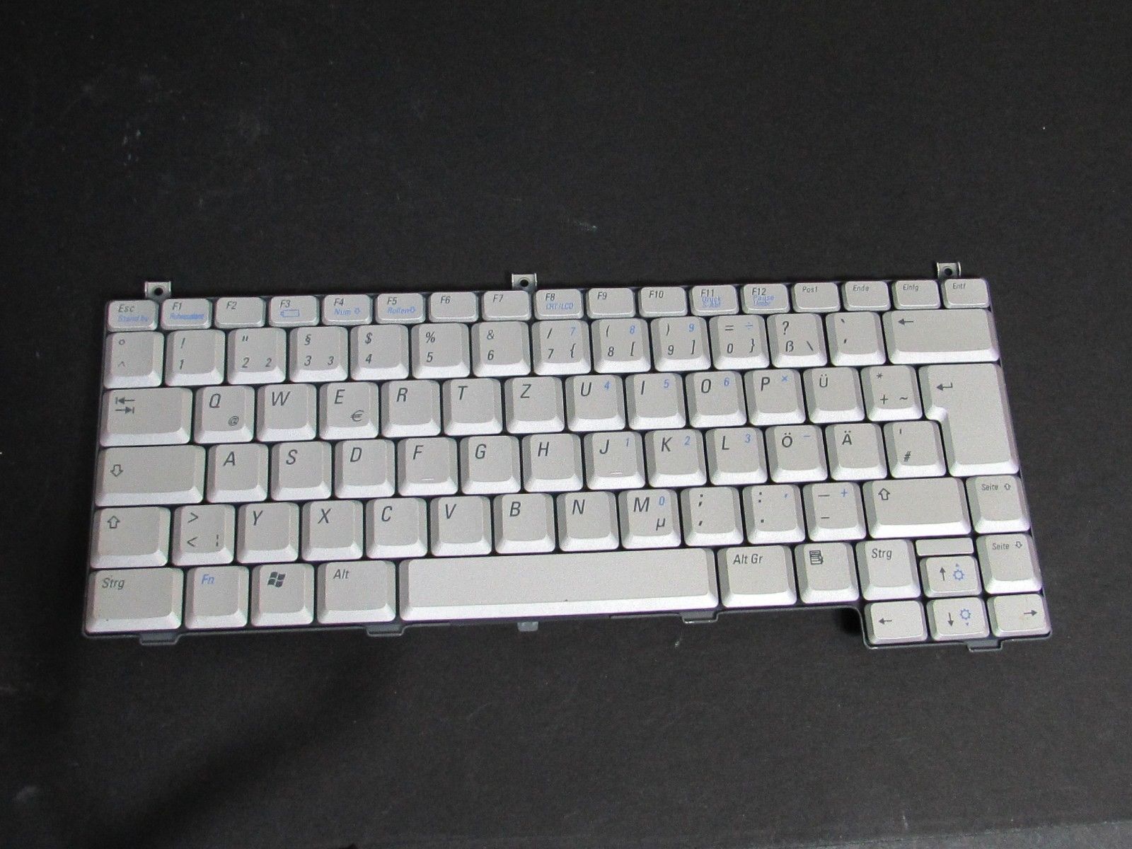 Thay bàn phím Dell XPS M1210