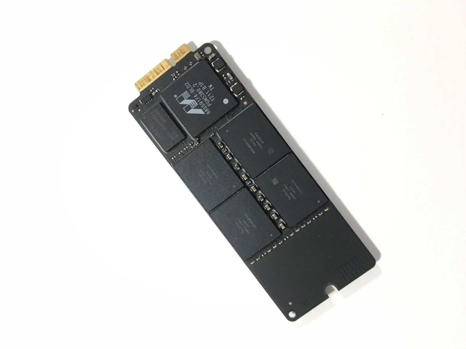 Thay ổ cứng SSD MacBook Pro SanDisk 128GB SSD