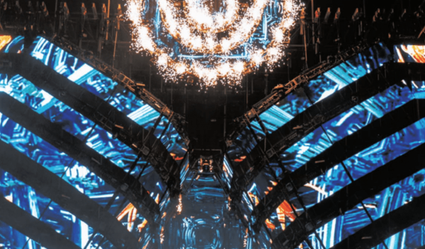 Rental stage