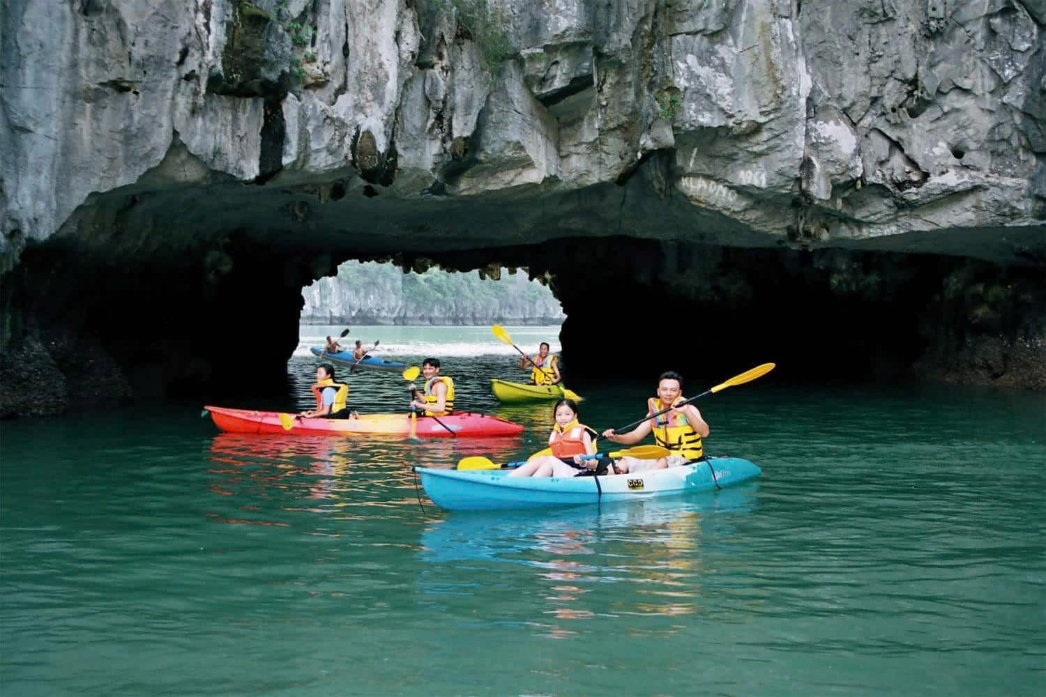 Những điểm tham quan hấp dẫn trên Vịnh Lan Hạ hè này