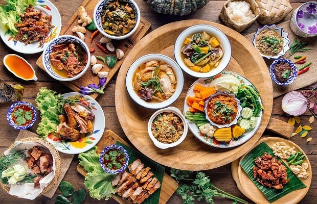 Những món ăn đường phố nổi tiếng khi du lịch Bangkok