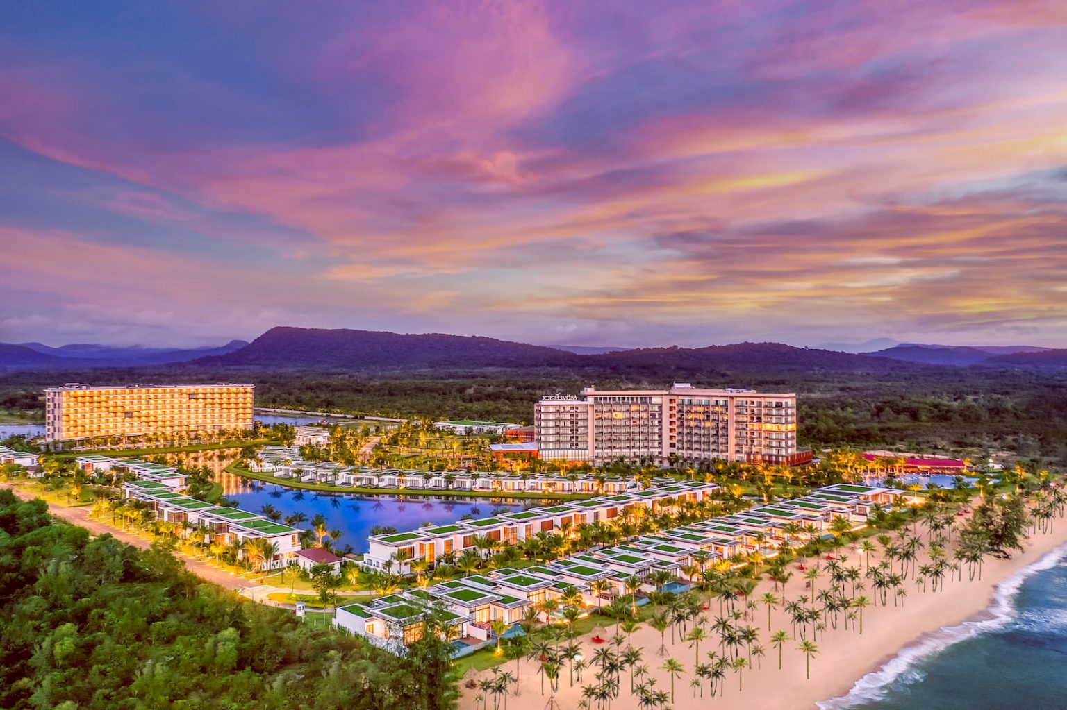Mövenpick Resort Waverly Phú Quốc
