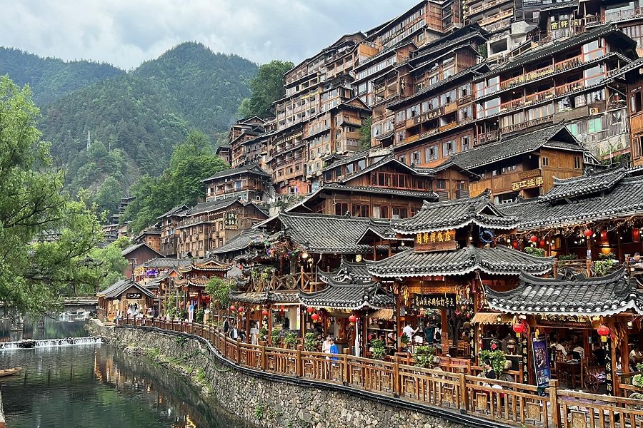 Tour Hà Khẩu - Bình Biên - Mông Tự - Kiến Thủy - Di Lặc (3N3Đ)