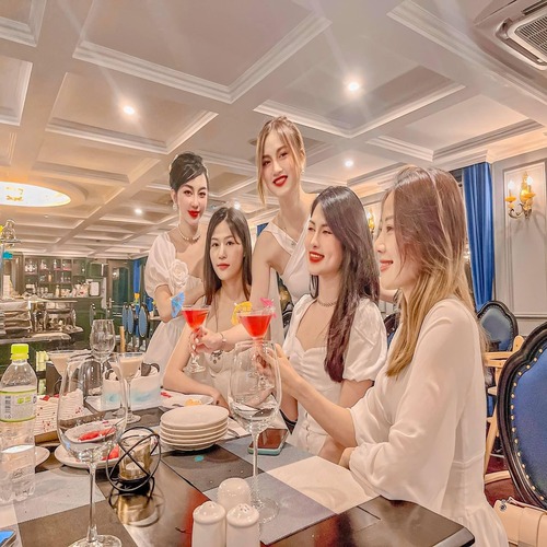 Du Thuyền 5 sao Rosy Cruise