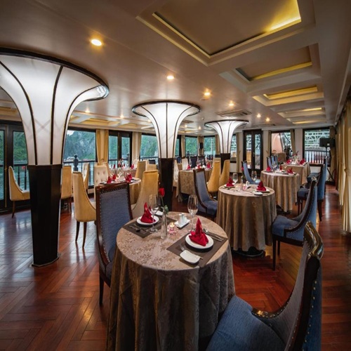 Du thuyền Alisa Premier Cruise