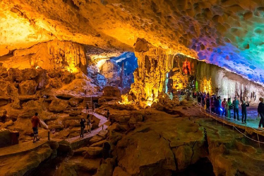Tour Vịnh Hạ Long - Hạ Long park - Bãi Cháy - Yên Tử (3N2Đ)