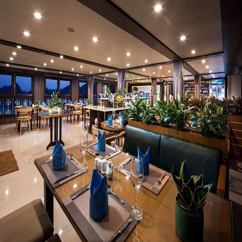 Du thuyền UniCharm Cruise