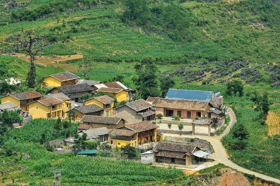 Tour Hà Giang - Cao Nguyên Đá Đồng Văn - Đèo Mã Pì Lèng - Cột Cờ Lũng Cú - Bản Lô Lô Chải (3N2Đ)