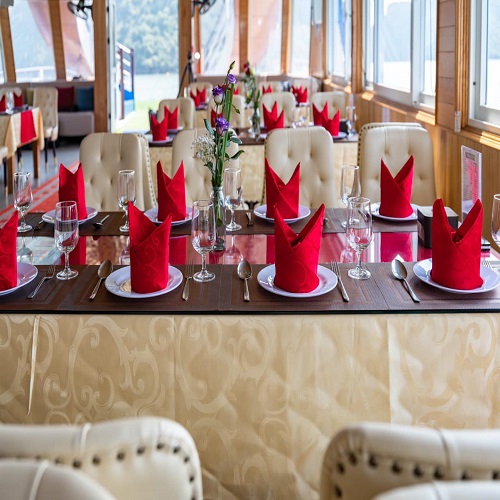 Tàu Hồng Hải  (Dragon King Cruise)