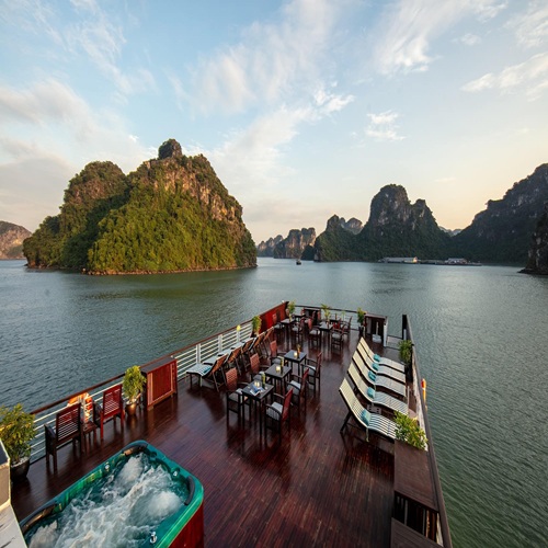 Du thuyền Lily Cruise 4 sao