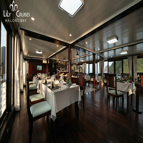 Du thuyền Lily Cruise 4 sao