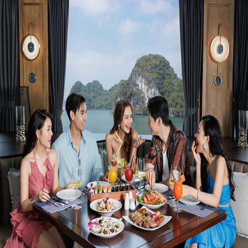 Du thuyền Ambassador Dinner Cruise (Tàu tối)