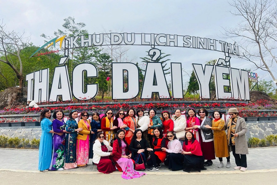 Tour Mai Châu –  Cầu Kính Bạch Long (2N1Đ)