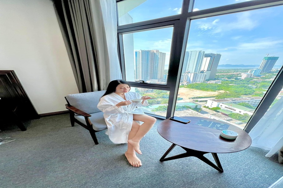 Combo Hotel Peace Hạ Long (4*) 2N1Đ + Du thuyền Luna (5*)