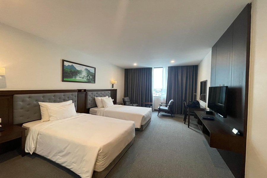 Combo Hotel Peace Hạ Long (4*) 2N1Đ + Du thuyền Luna (5*)