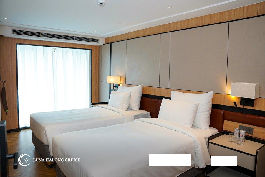 Thuê trọn Du thuyền trong ngày Luna Hạ Long