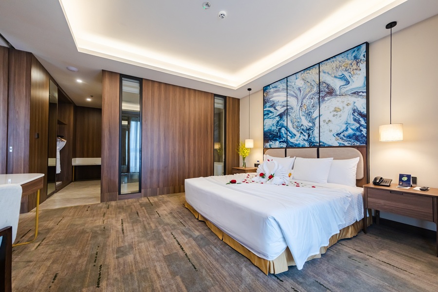 Combo Khách sạn Mường Thanh Luxury 5 sao + Du thuyền Luna Cruise 5 sao