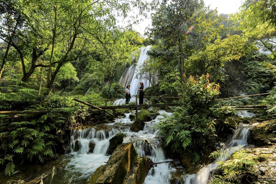 Tour Mai Châu –  Cầu Kính Bạch Long (2N1Đ)