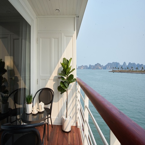 Du thuyền Paradise Legacy