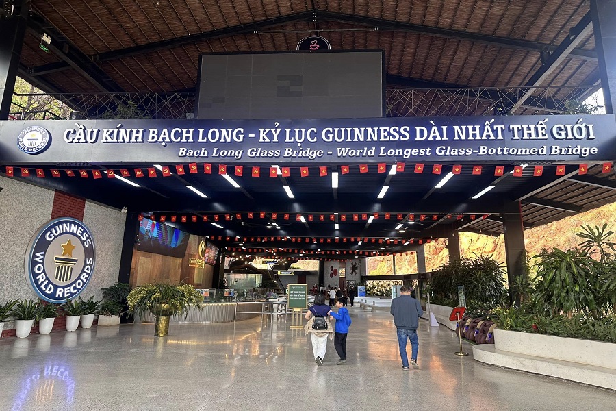 Tour Mai Châu – Mộc Châu – Cầu Kính Bạch Long (2N1Đ)