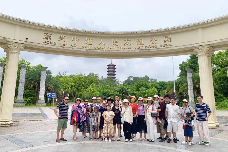 Tour Hà Nội – Móng Cái – Đông Hưng – Biển Vạn Vĩ – Trúc Sơn Cổ Trấn – Trượt thác Kim Sa Thủy (3N2Đ)
