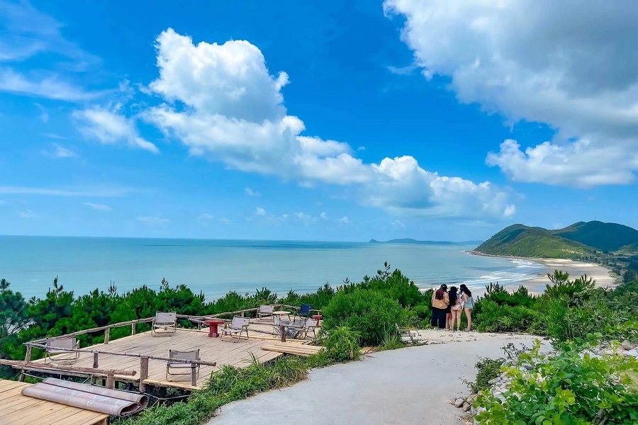 Tour Quan Lạn ( 3N2Đ)