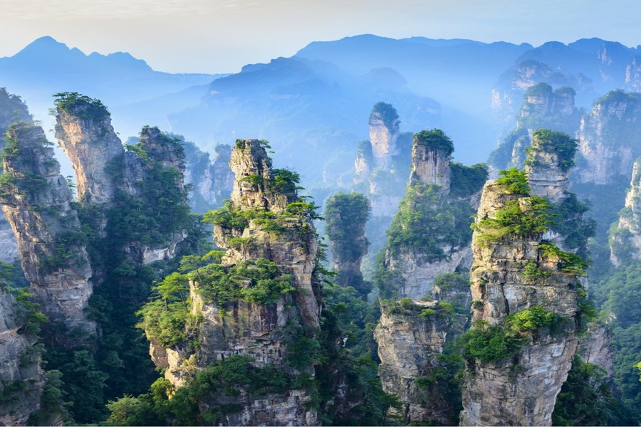 Tour Trương Gia Giới – Miêu trại Mạc Nhung -Thất Tinh Sơn– Phượng Hoàng cổ trấn (6N5Đ)