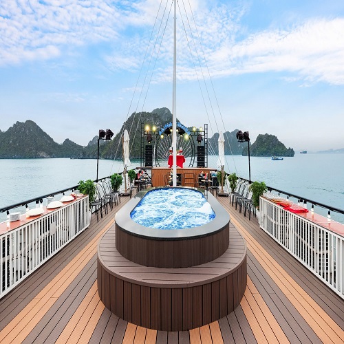 Du thuyền Alina Cruise (Tàu tối)