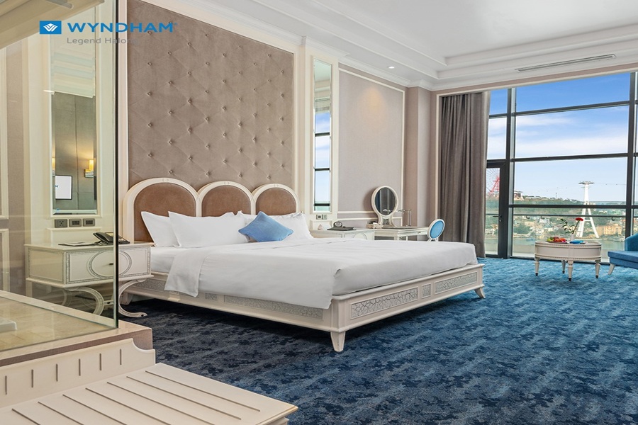 Combo Du thuyền Ambassador + Khách sạn Wyndham Legend Hạ Long