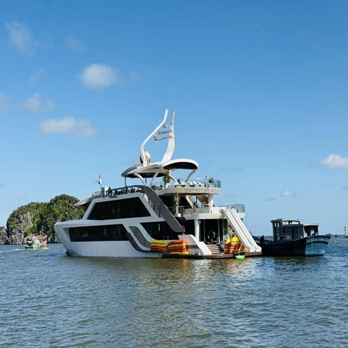 Du thuyền Serenity Grandeur Cruises 5*