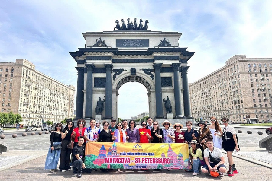Tour Nga: Hà Nội – Matxcova – Sergiev Posad – St. Petersburg – Dubai (10N9Đ)